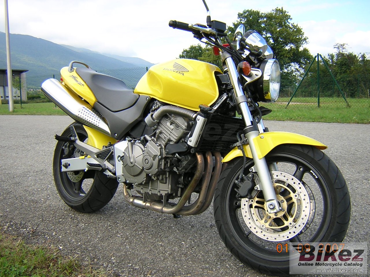 Big e Aragon Molla cb 600 f hornet picture and wallpaper from Bikez.com